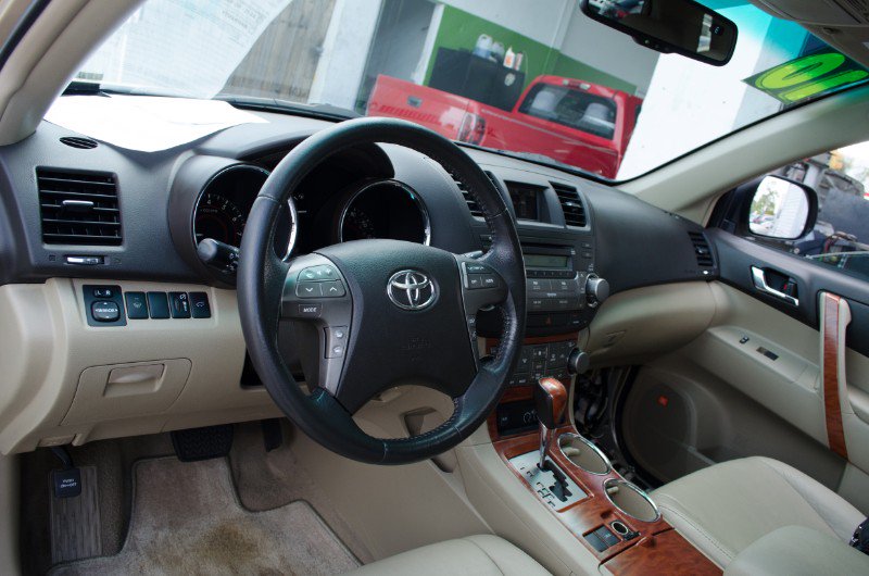 CarBossFL's tweet photo. Need a little more #space?
Get all the details on this #SUV @ https://t.co/LpNe0IApFU
#Melbourne #CarShopping https://t.co/Z6nUSTF6tU