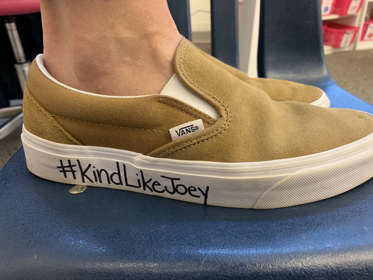 I may not have had the privilege of knowing or teaching Joey Edwards, but we did share some ♥️ for @VANS_66. Here’s to you and your kind heart, Joey! Your legacy will impact #CBSD Ss forever. #kindlikejoey #KindnessWins <a href="/CBButlerElem/">Butler Elementary</a>