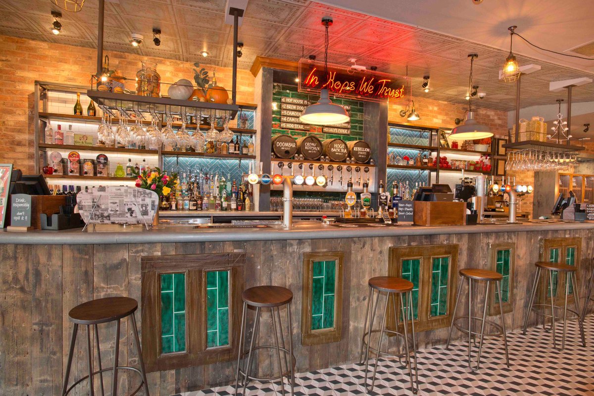 PembrookDesign's tweet image. One of many Pembrook designs for #Stonegate - #Block &amp;amp; #Gasket - described as #Hipster' &amp;amp; #Chic - #Weybridge

Go grab your cask and craft beers as well as an array of gins!

See more here: getsurrey.co.uk/news/surrey-ne…