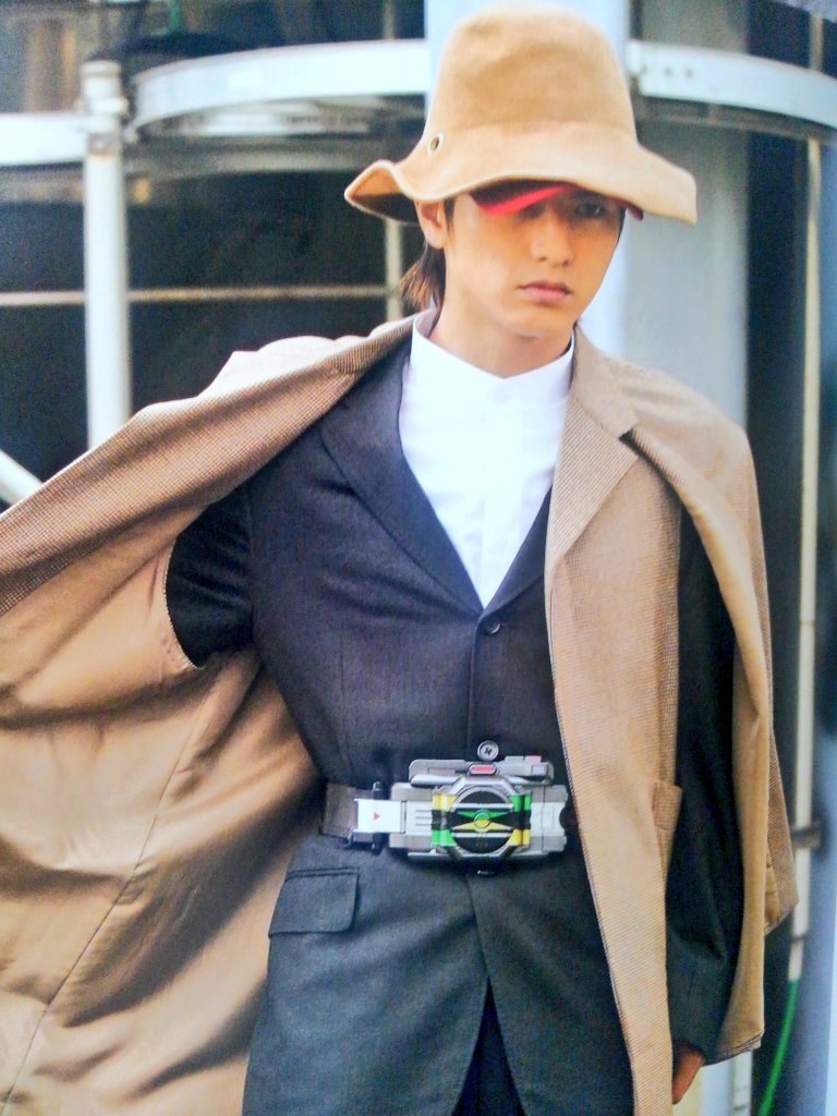 ナゾレン Sur Twitter 仮面ライダー電王 46話の桜井さんを侑斗役の中村優一さんが演じていることは何度でも言っておきたい 変身シーンの目元と声だけ中村さんだと思ってる人が結構いるっぽいので T Co Jqceuxo5oa Twitter