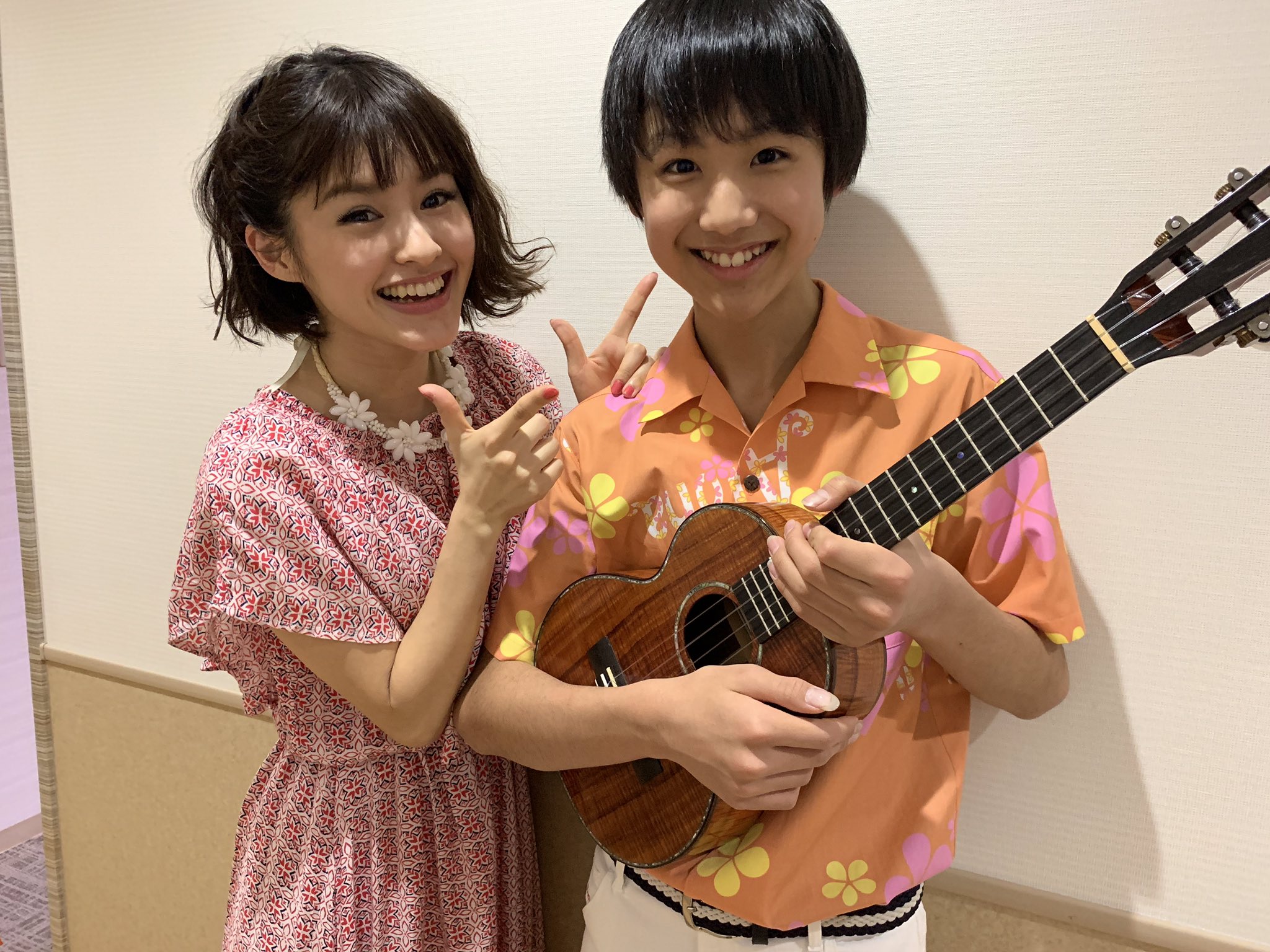 近藤利樹 ディズニーハワイアンコンサート 明日が最終日 昆さんと コンコンコンビ 可愛いし 歌上手いーーー 近藤利樹 Ukulele ウクレレ ディズニーハワイアンコンサート 昆夏美 T Co A6pgwbfbur Twitter