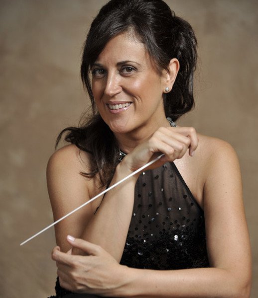 InstCervantes's tweet photo. 👏 La directora de orquesta Helena Bayo, primera mujer que dirige una obra en la Ópera de Estambul. La directora barcelonesa debuta con la dirección de la ópera Don Quijote, de Massenet. Organizado por @ICEstambul #DevletOpera
👉https://t.co/ElNp3dKxtp
Via https://t.co/WPH3bCUOCO https://t.co/oKpeJtMfwO