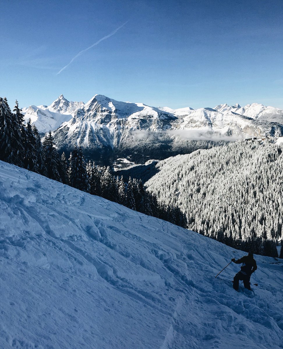 Un sémineige de plus qui s'achève ! 
C'était fou 👇
#grandmassif #samoens #ski #snowboard