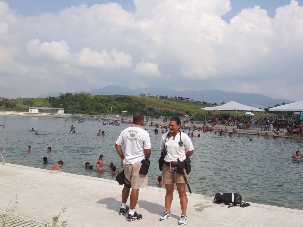 GMRio's tweet photo. O #ParqueRadical de #Deodoro recebe patrulhamento de guardas da 5ª Inspetoria da @GMRio na manhã desta quarta-feira, dia 23. 

Até o final do verão, o lago artificial ficará aberto das 9h às 16h, de quarta a domingo. Conte sempre com a gente.

#SomosAGuarda https://t.co/9oDWljkbaP