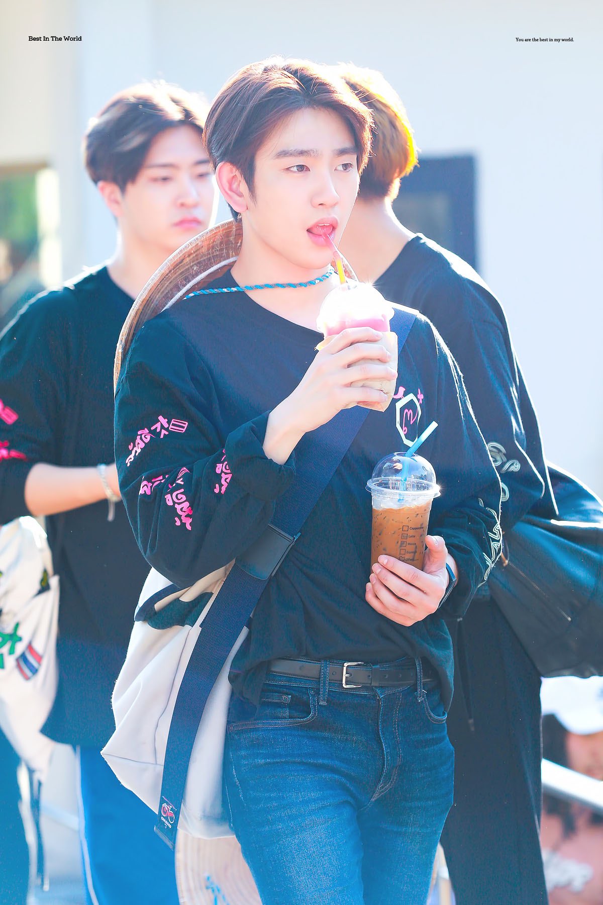 Dxme0F4U0AEmUlJ.jpg:orig