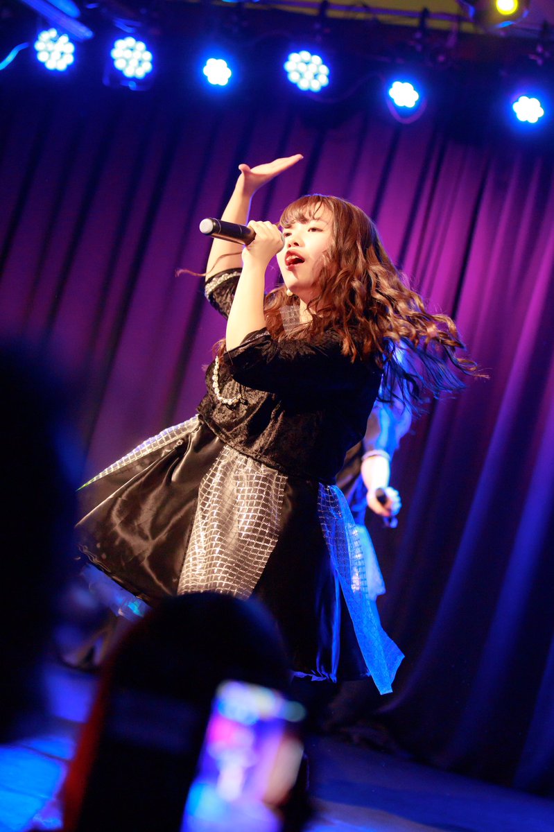 little_graffiti's tweet photo. 2019/1/19(土)
KIU's単独公演〜One and Only〜
KIU's
あーちゃん✨
#KIUs #きゅーず #きゅーず単独公演
#ユニドル #関西ユニドル
#ライブ写真 #リトルフォト https://t.co/h1fYkXHkju