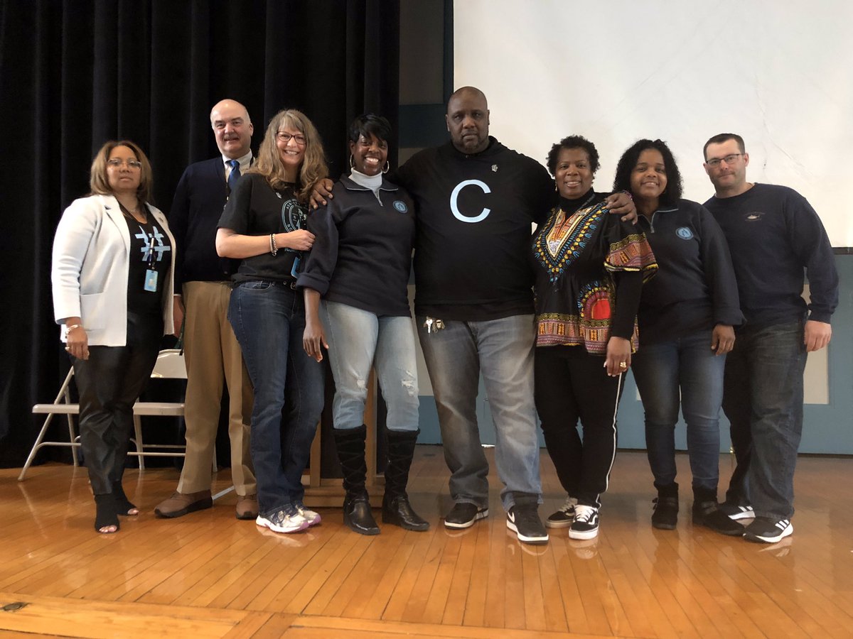 Asbury_ParkSD's tweet image. #MidYearConvocation APHS Staff doing extraordinary things. #NextLevelAPSD @sunshine1018 @AThomas127 @JamesParham3