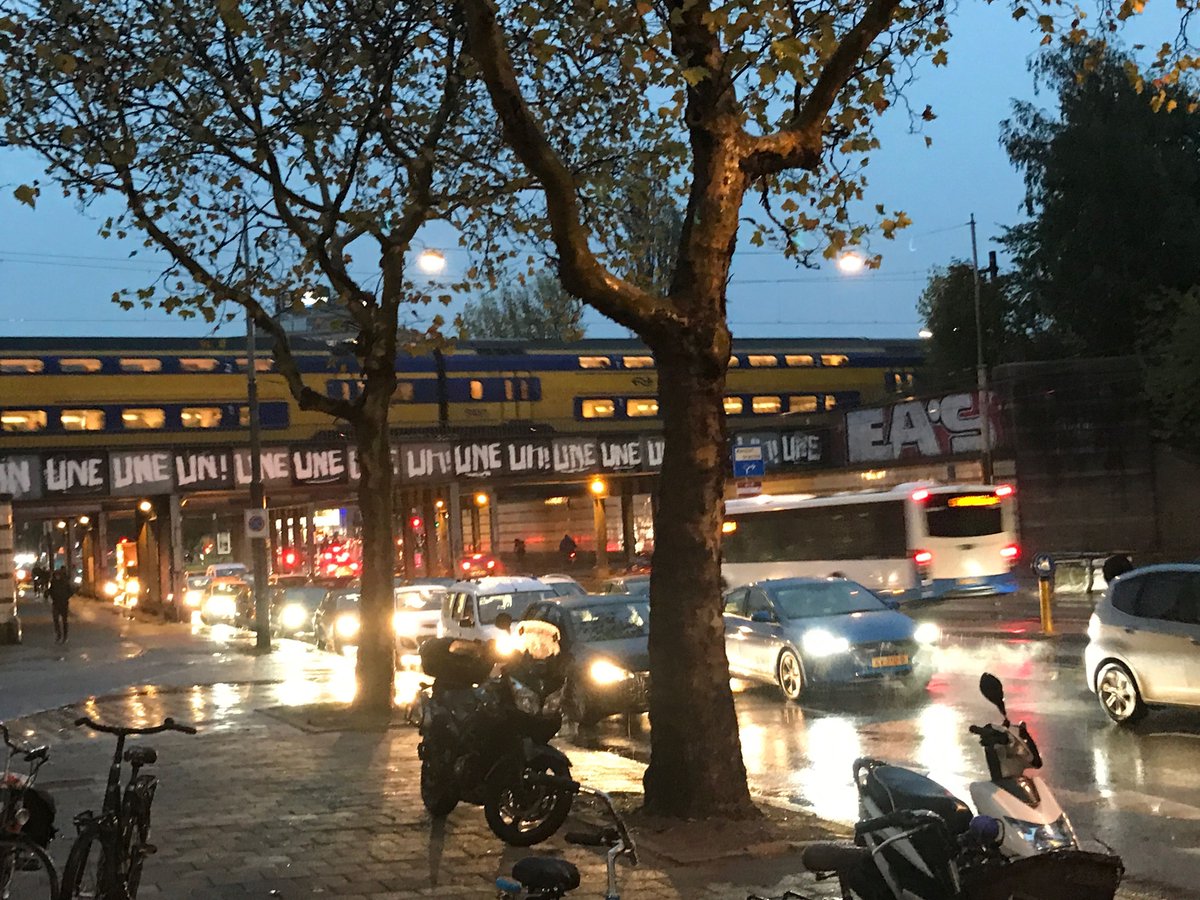 Embarking on a new endeavor: Working on new solutions for city transport. 
Objective 1: Reduce congestion.
rollingthecity.eu
#goals #cars #ElectricVehicles