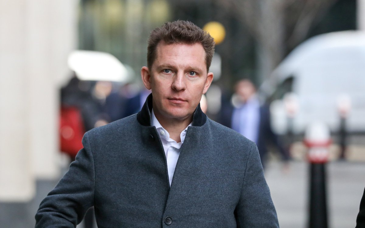 Property tycoon Nick Candy buys fallen augmented reality star Blippar #technology dld.bz/hnYgN