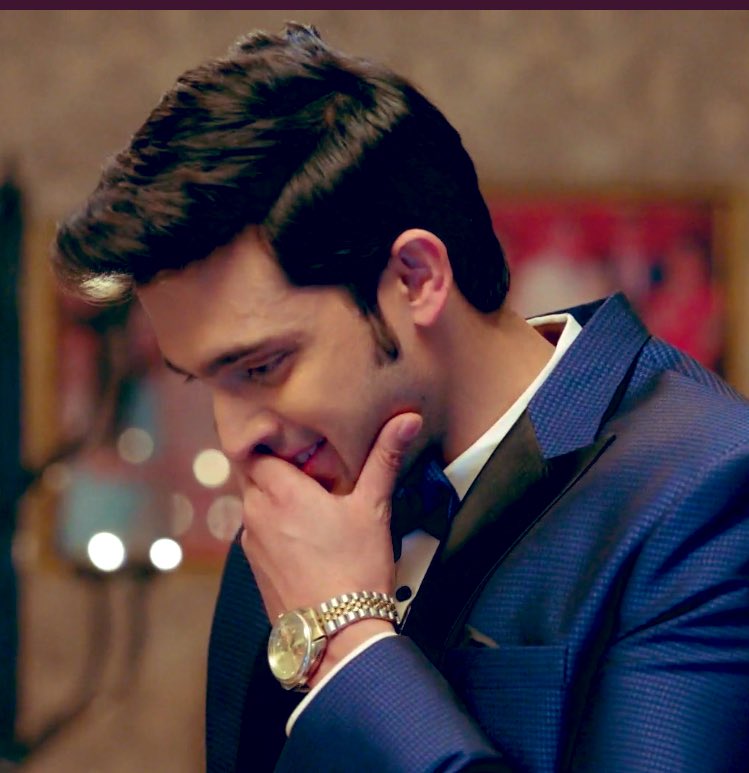Smile <a href="/LaghateParth/">Parth Samthaan</a> 😘😘😘