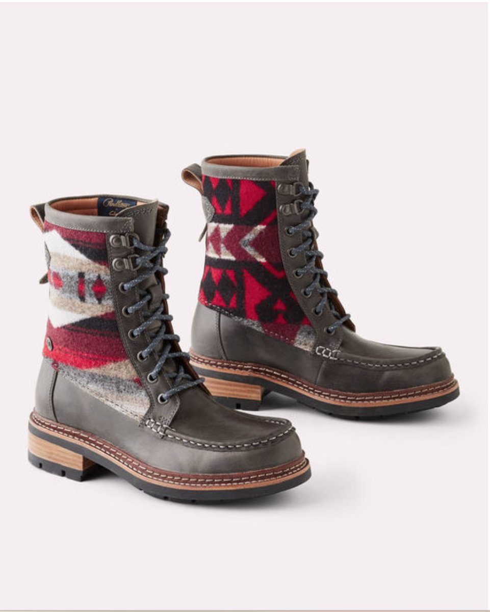 kellyBwith's tweet photo. #crosspollination @clarksshoes @PendletonWM love child. love this styling. ready for the #Ansley collaboration. https://t.co/TaUXHgl5Y5