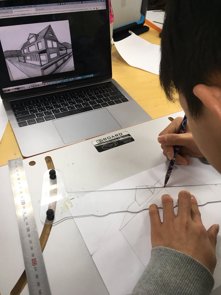 jean2loup's tweet photo. Grade7 #designers learning how to communicate their ideas @GSISKorea
.
#3Dboard is a great tool for #perspective #technicaldrawing
.
#wakawaka #myp #mypdesign #KnightsROK https://t.co/DxvWFJe0Ut