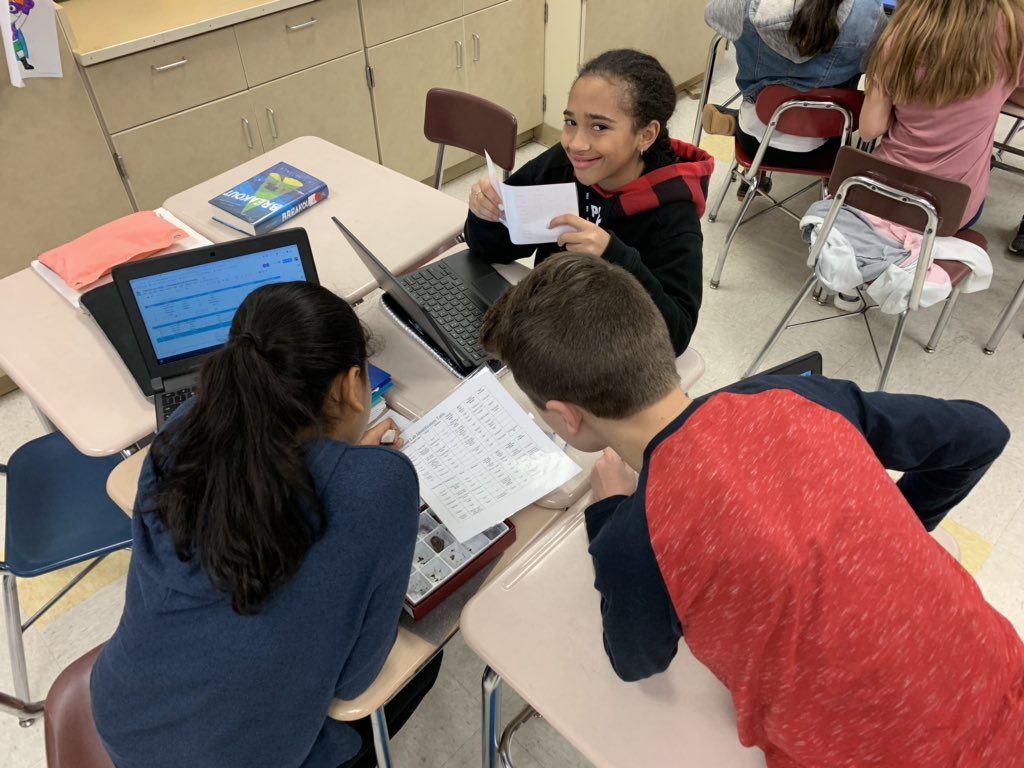 MrsMillerS6F's tweet photo. Young geologists at work identifying mystery minerals. #fmslearns https://t.co/mrTihKLKEQ