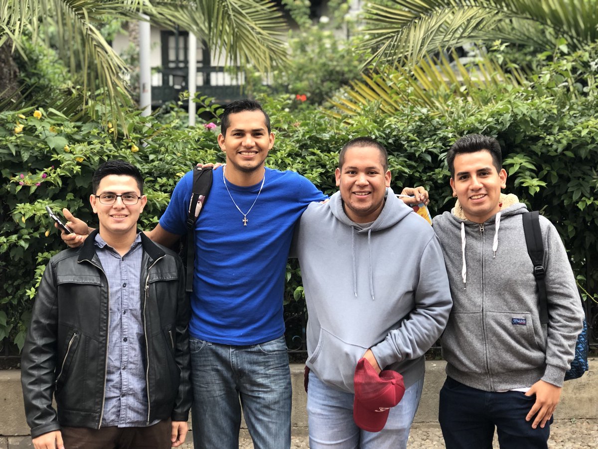santotobogota's tweet photo. Tour vive Bogotá con los #Neotomasinos de intercambio #santotointernacional 🌎 https://t.co/Yz4QoyotVx