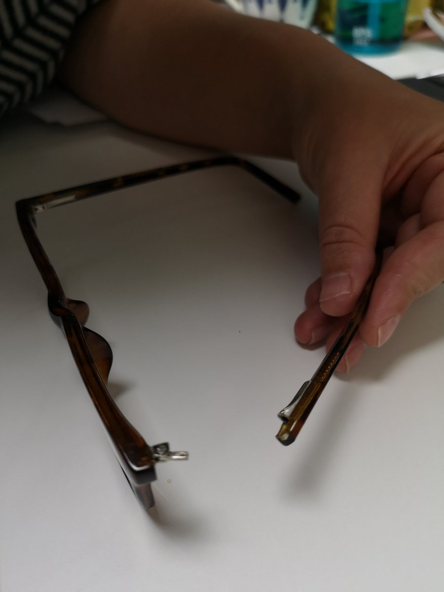 JulieParrish's tweet photo. @glasses_direct my glasses I bought from you have just fell apart!!! Please help!!! #glasses #cantsee https://t.co/ER0adt3vqJ