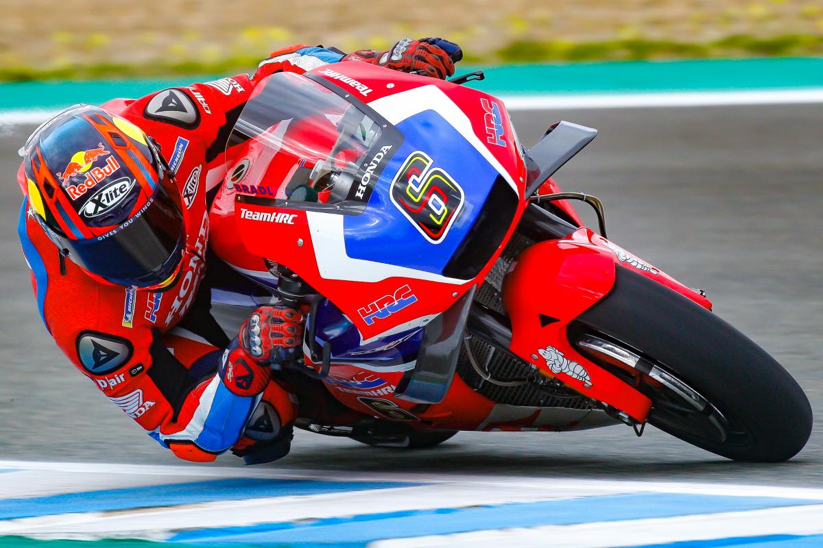 🆕 <a href="/stefanbradl/">Stefan Bradl</a> testing a RC213V in Jerez

HRC test rider is in southern Spain alongside the <a href="/WorldSBK/">WorldSBK</a> paddock and will also replace <a href="/lorenzo99/">Jorge Lorenzo</a> in #SepangTest

#MotoGP | 📰 motogp.com/en/news/2019/0…