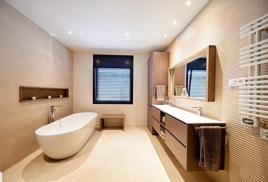 Irsap_Es's tweet photo. | PROYECTO |
No puede gustarnos más este proyecto del estudio de interiorismo @quefalamaria donde nuestro #radiador #toallero Funky eléctrico ha sido elegido para la decoración de este baño tan especial. 

https://t.co/4dtRA414zU https://t.co/62Vqm2ULFH
