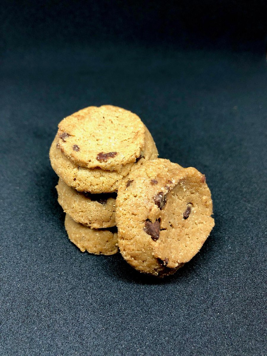 dr_norms's tweet photo. Do these #CBD #cookies look lonely to you? They need to be eaten! #DrNorms #edibles https://t.co/pEATcIODQi