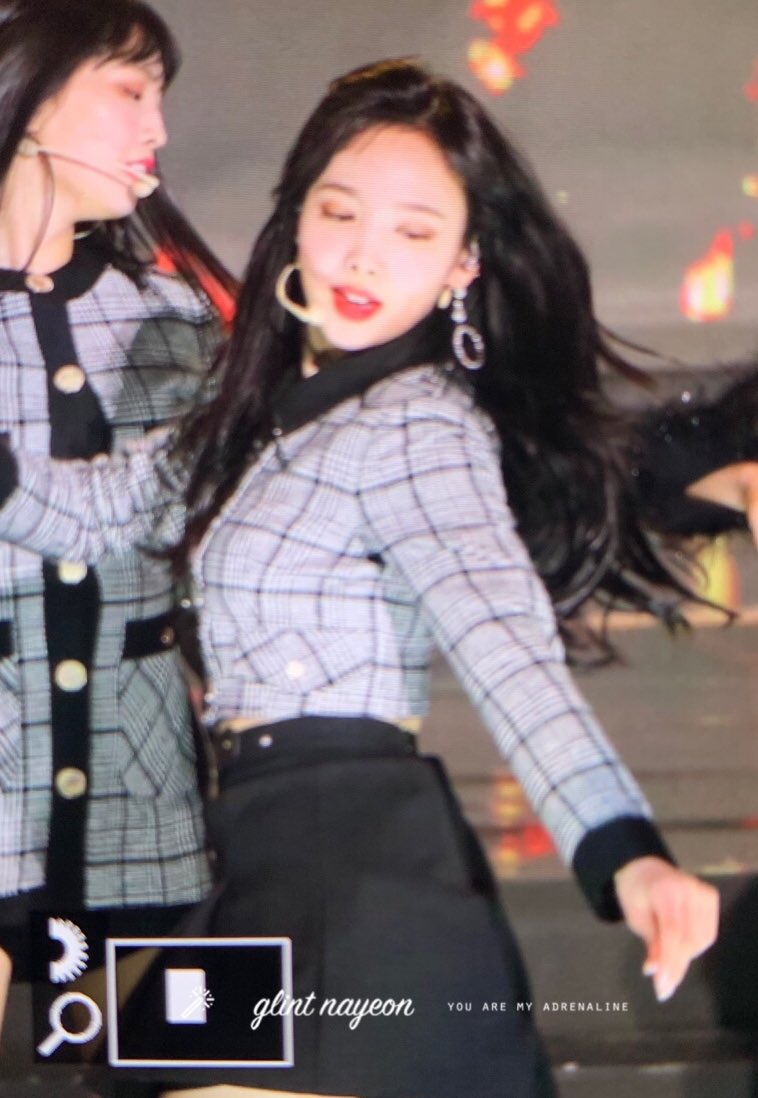 190123 가온 프리뷰 
잘했어요💜🐰🐰
  #트와이스⁠ ⁠#TWICE⁠ ⁠#나연 #NAYEON