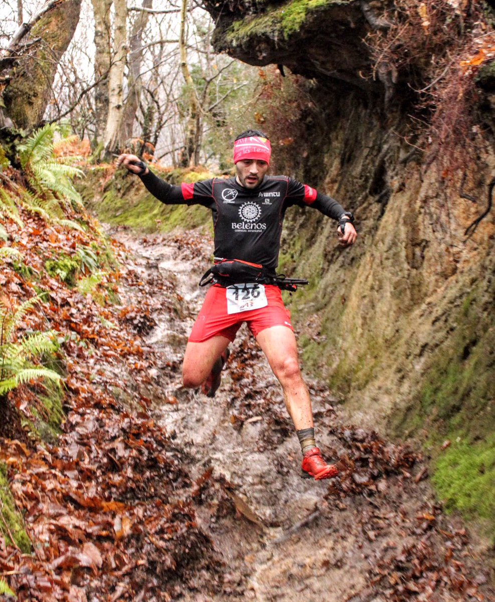 Y al final llego el invierno y la lluvia, y con ello el barro 😀 foto del trail Afuega’l Pitu de este pasado domingo. Muchas más fotos en nuestro facebook. #carrerapormontaña #trailrunning #running #trail #afuegalpitu