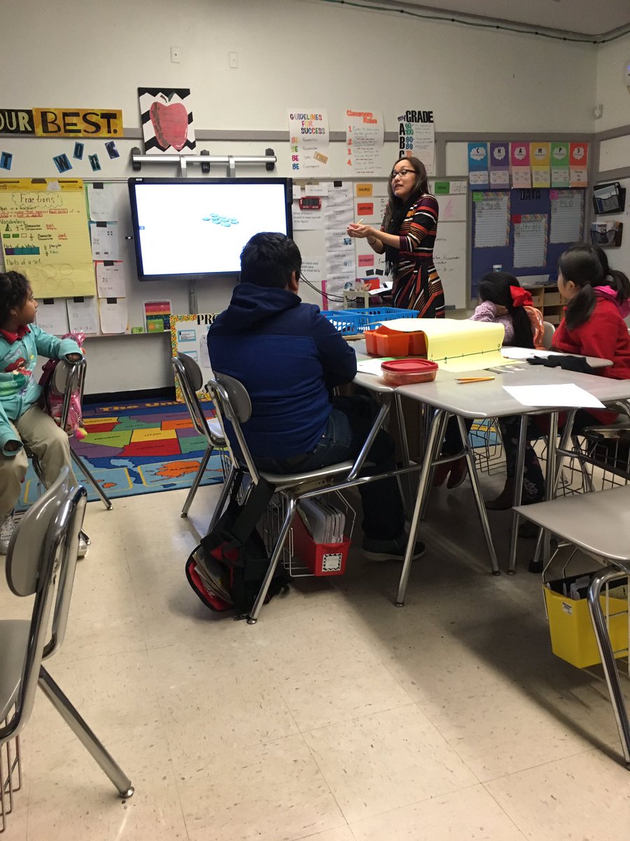 ortizteach's tweet image. Shout out to our Math Teacher Development Specialist @gmontem3 modeling an engaging lesson on fractions for our 3rd grade scholars! #PushItToTheNextLevel #ThePughWay #ICoachMath #ITeachMath #HISDMath