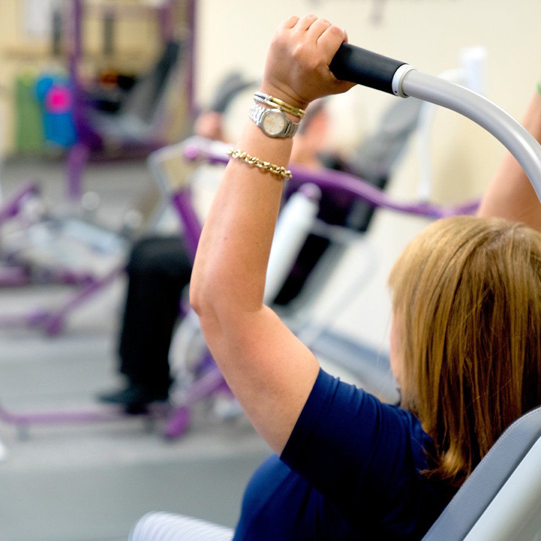 Curves's tweet photo. Strength training at Curves provides weight-bearing exercise for strong bones and cardio for a healthy heart. 
https://t.co/s8D2FHd6w2
#CurvesStrong #NonScaleVictory #BoneDensity #InnerCircleBlog #HeartHealth https://t.co/SdLNdOTDl6