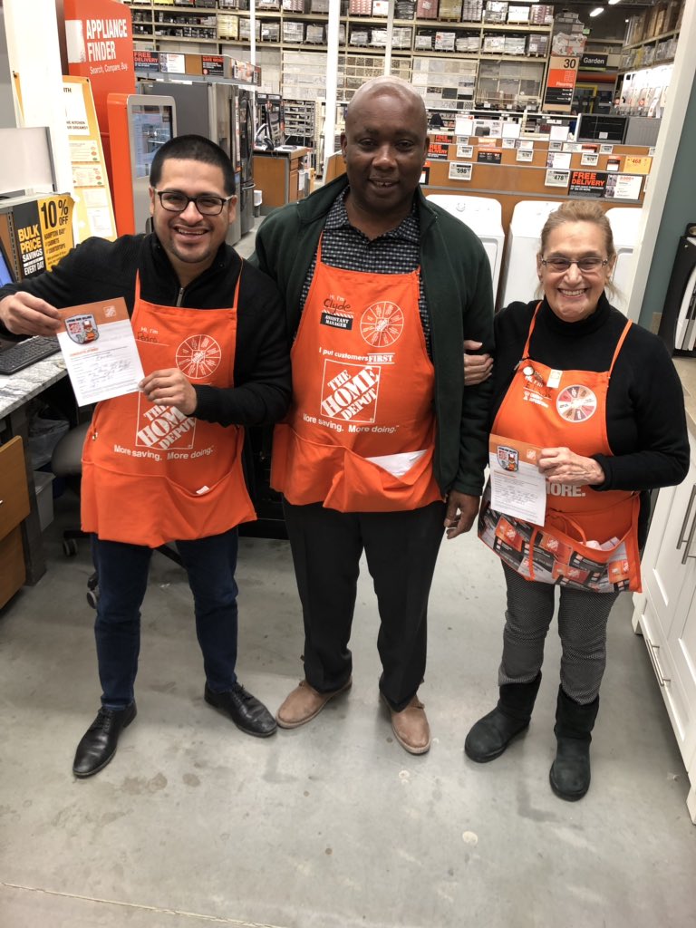 treciasmith33's tweet photo. Recognizing these associates for continuously delivering our orange promise..🙌👏🏽👌@LuisOrt35965715 @MattKeatinghd @DHRMgregorio @leitch_clyde @markr6792 @Kizzy60838417 @amanda___959 @FarrahSASMHD @hdieshab @JoseAlc46612057 @o_8475 @Jevon_Wells https://t.co/ooLyRKibg5