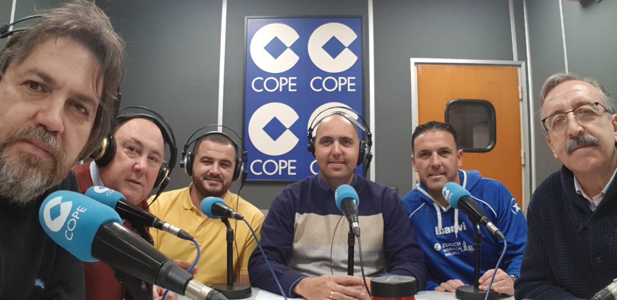 DeportesCopeMLG's tweet photo. 🎙ON AIR🎙 Llega el tertulión para hablar del @MalagaCF y hoy nos acompañan: @pedroccastillo @JMNogalesRaedo @esierrap @jamorgadosur y Javier Olmedo #93.4FM ⚽️ https://t.co/p9uACe1u6i