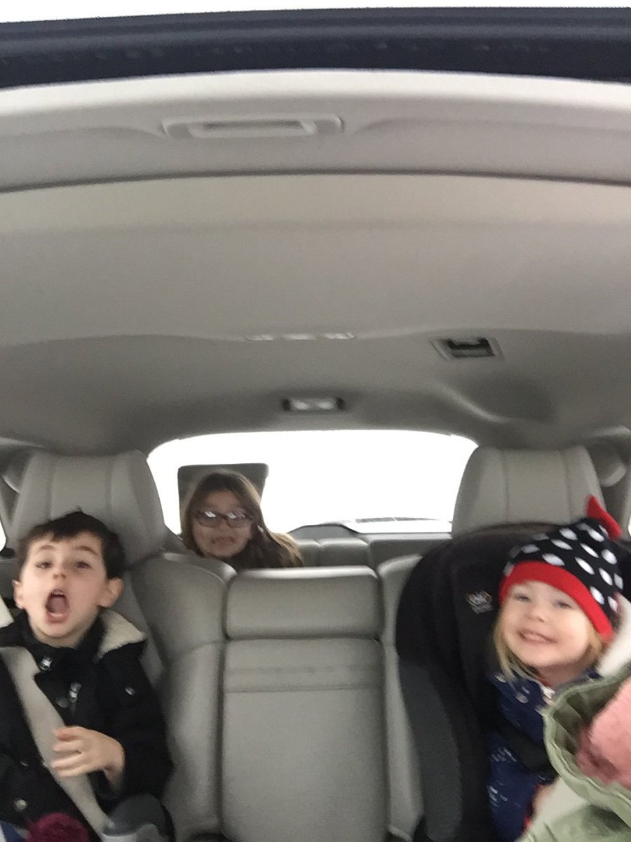 EightDazedAWeek's tweet image. Hoes need fried chicken on Sundays. eightdazedaweek.com/2019/01/23/hoe…