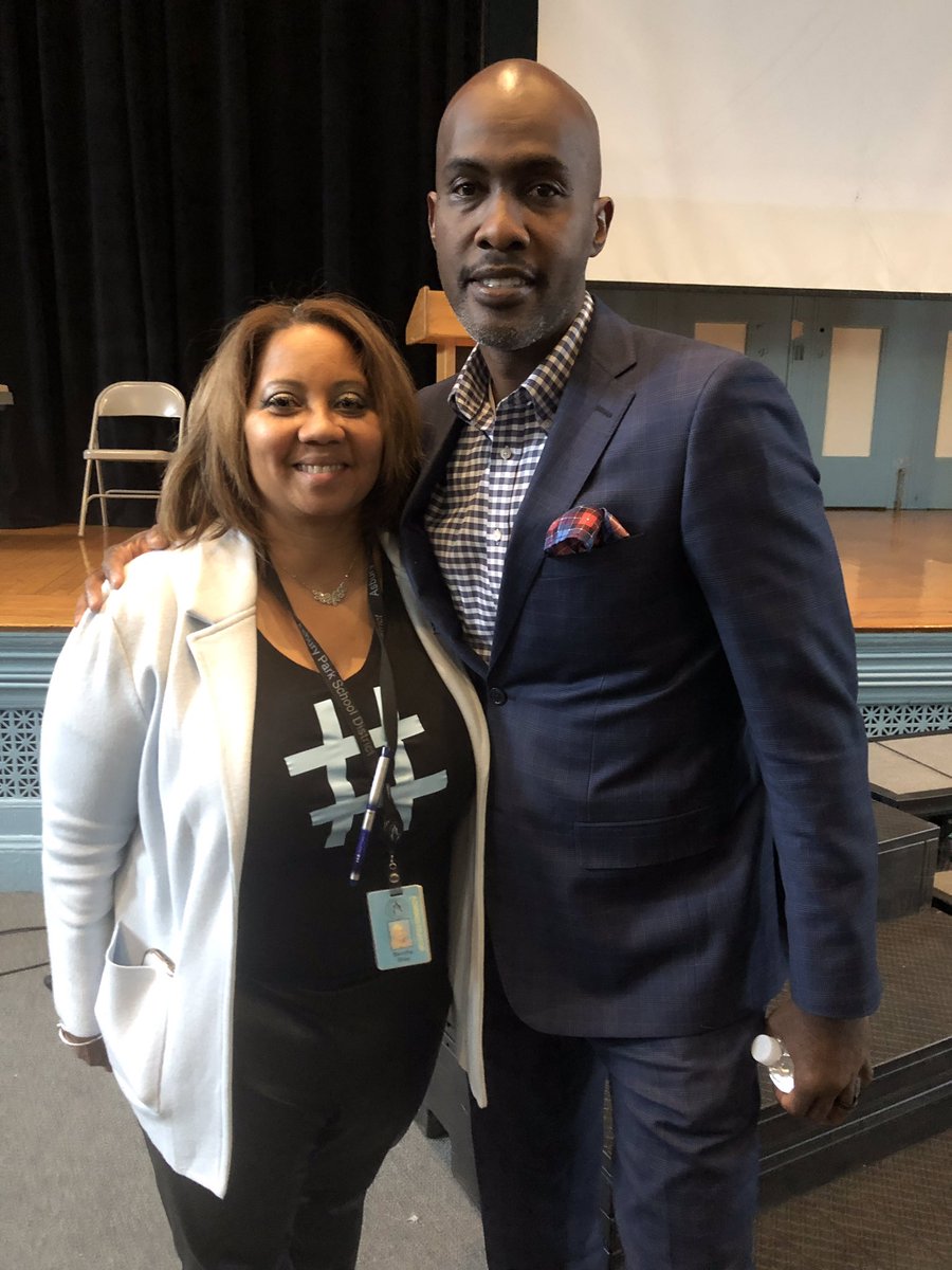 Asbury_ParkSD's tweet image. Can’t wait for keynote from @TyroneCHoward Welcome to #MidYearConvocation #NextLevelAPSD @APSuperGray