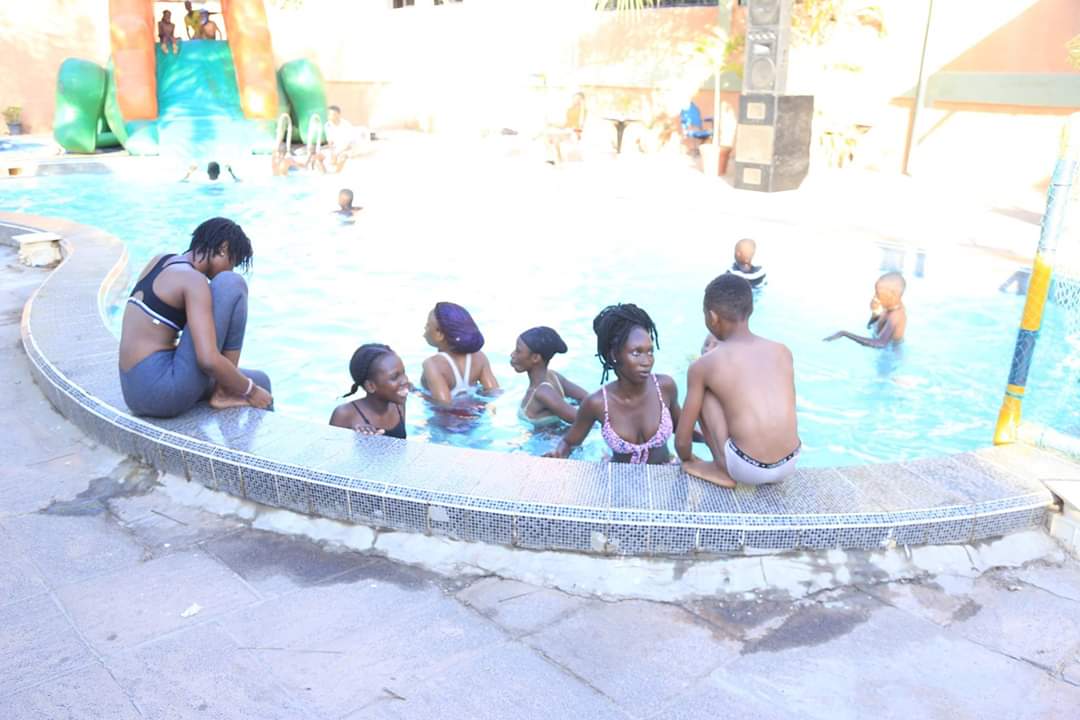 GirlsTalkOrg's tweet photo. Networking Pool Party Session.
#GWD19
#HealthIsWealth https://t.co/kR8H7CnVYZ