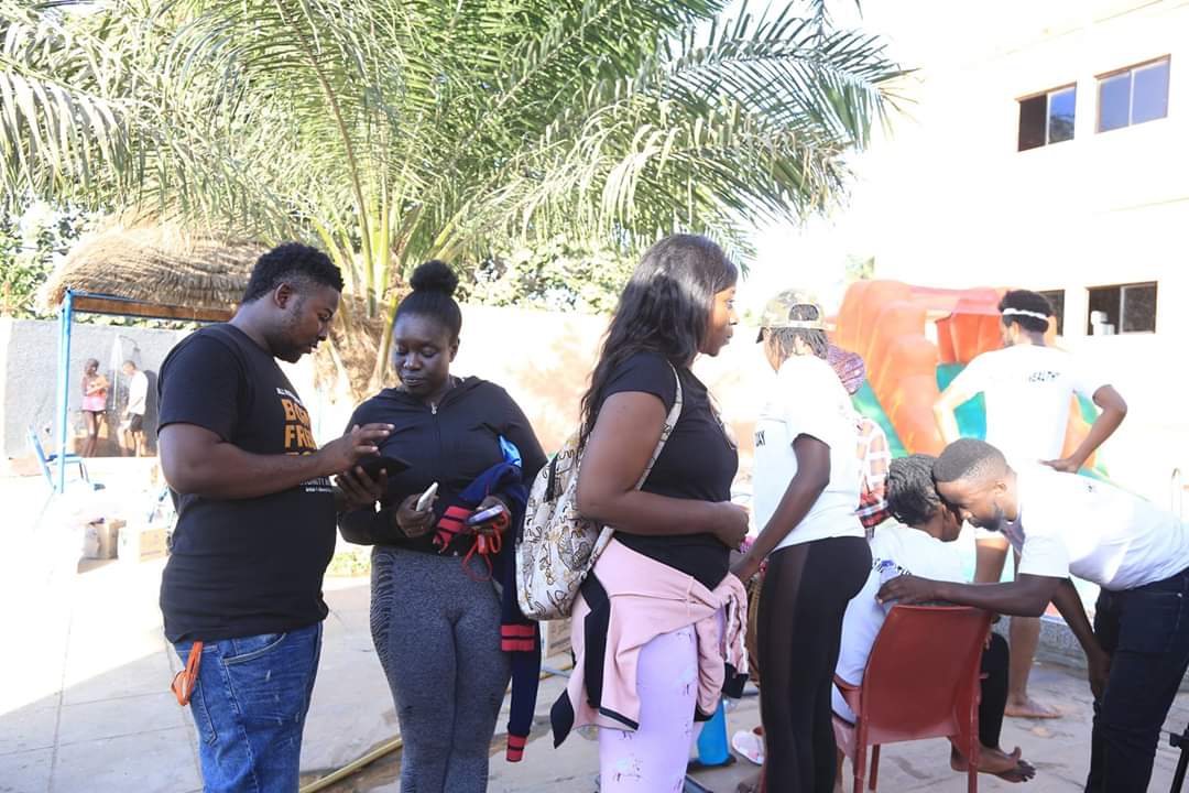GirlsTalkOrg's tweet photo. Networking Pool Party Session.
#GWD19
#HealthIsWealth https://t.co/kR8H7CnVYZ