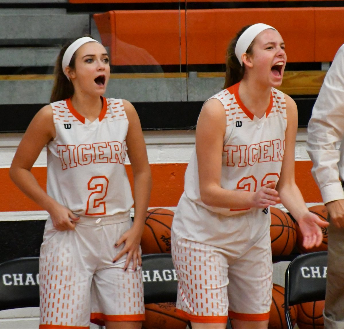 CFCoachBA's tweet photo. SENIOR NIGHT!! Get on your feet &amp; cheer for our amazing seniors! JV game at 5:30, immediately followed by senior intros! @GoLadyTigers2 📷: @cfhszenith #heart 🧡🐯🏀 https://t.co/BKhlxHZbAD