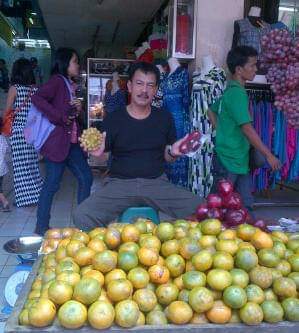 AnnesDarmawan19's tweet photo. TINGAL PILI https://t.co/df7HKrIP6u