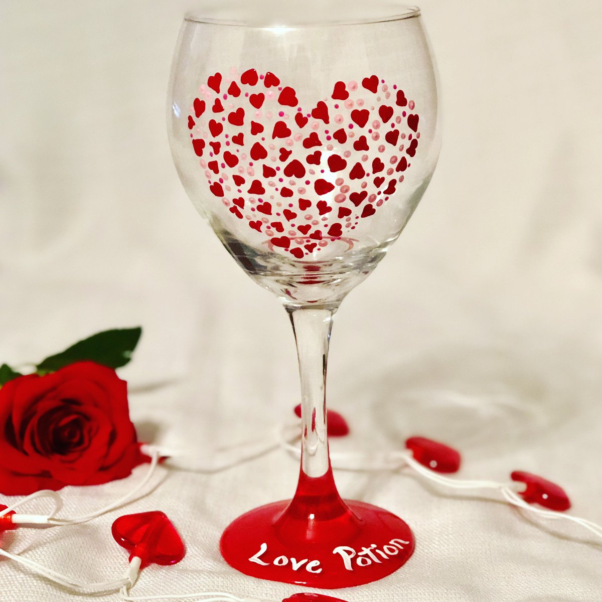 Calling all #winelovers! Grab your GALentines and join us @RoseBankWinery Feb 3rd for wine tasting and glass painting. Seats still available. Details on our website. #buckscounty #sipandpaint #newtownpa #pawines #pinotpaintparties