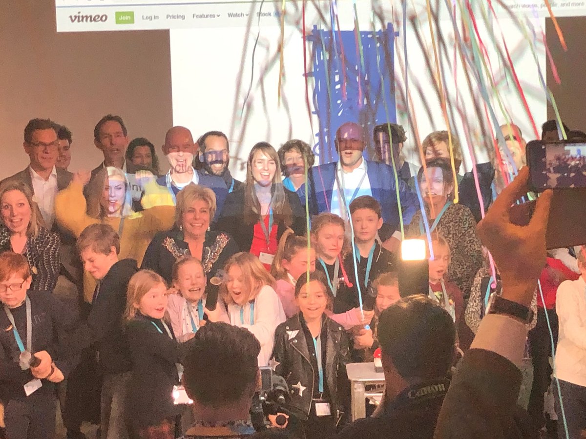 AJ_Kaptein's tweet image. Prinses Laurentien @MissingChapterF lanceert op de #NOT2019, #Kidskracht: lesprogramma’s rondom maatschappelijke thema’s. @HCOactiviteiten is partner @MissingChapterF en heeft ook een kinderraad #geefkindereneenstem #Bazaltgroep