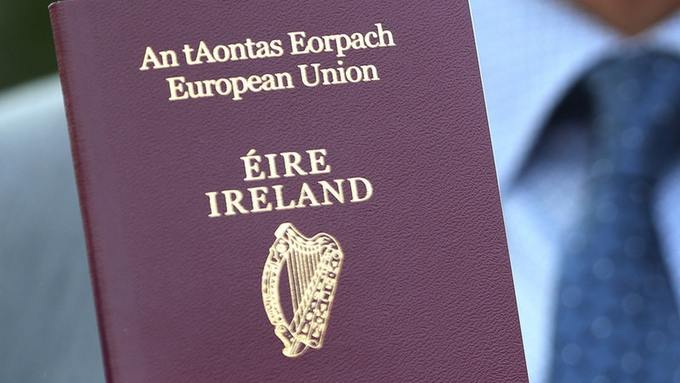 UTVNews's tweet photo. People in NI who identify as Irish could become "second class citizens" post-Brexit, human rights groups have claimed 

They say the current Withdrawal Agreement left significant gaps in the protection of human rights in areas like citizens' rights

 https://t.co/Im7kxUdVKv https://t.co/7fPulnVkl9