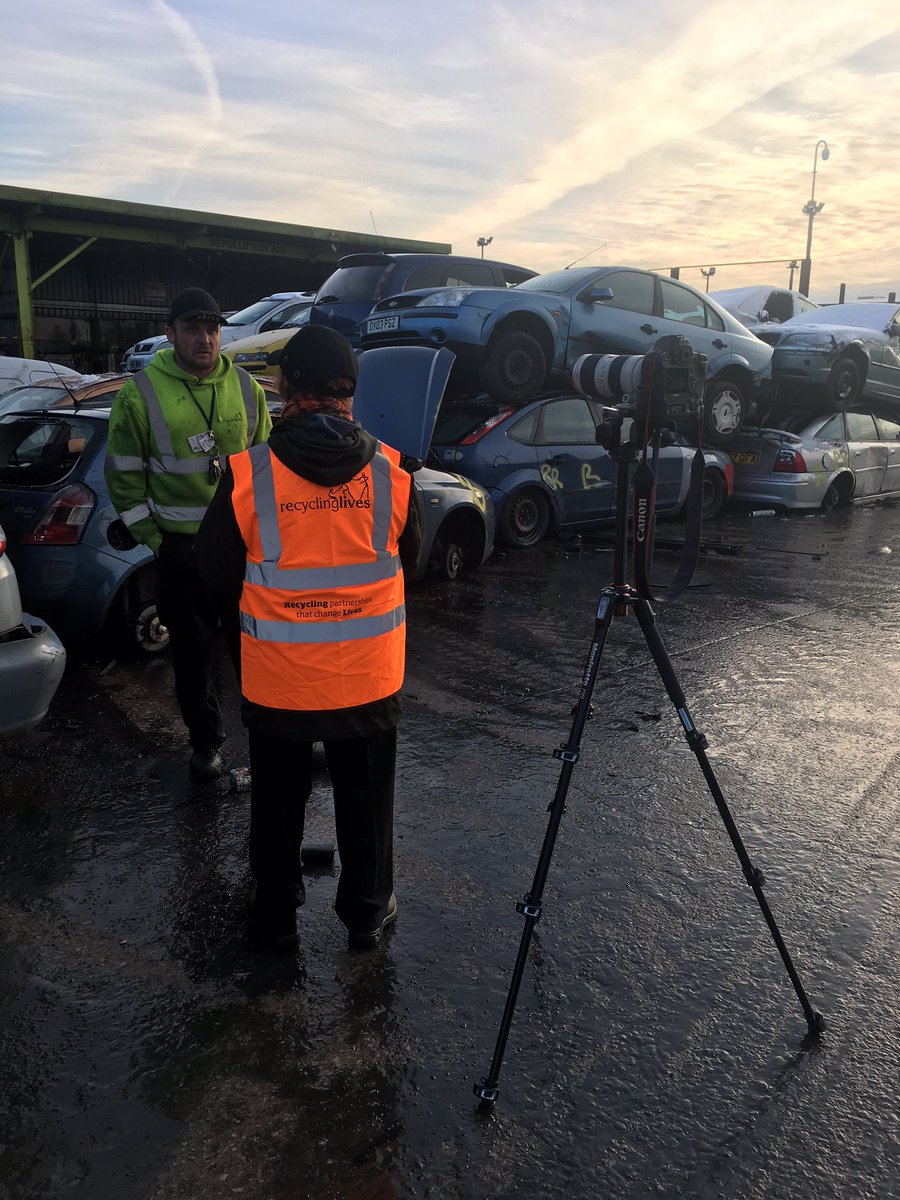 recyclinglives's tweet image. Now filming up at our Recycling Park - @littleladyval is meeting Dean, who worked in one of our HMP Academies and now manages our busiest depollution department #changinglives #releasepotential