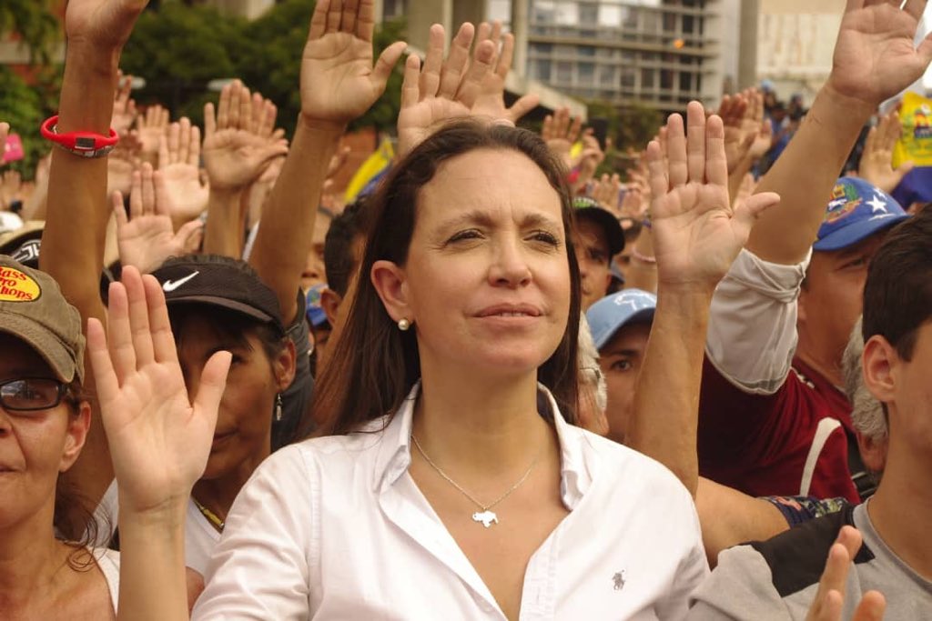 La LIBERTAD está cerca.

Viva Venezuela libre!

#23E