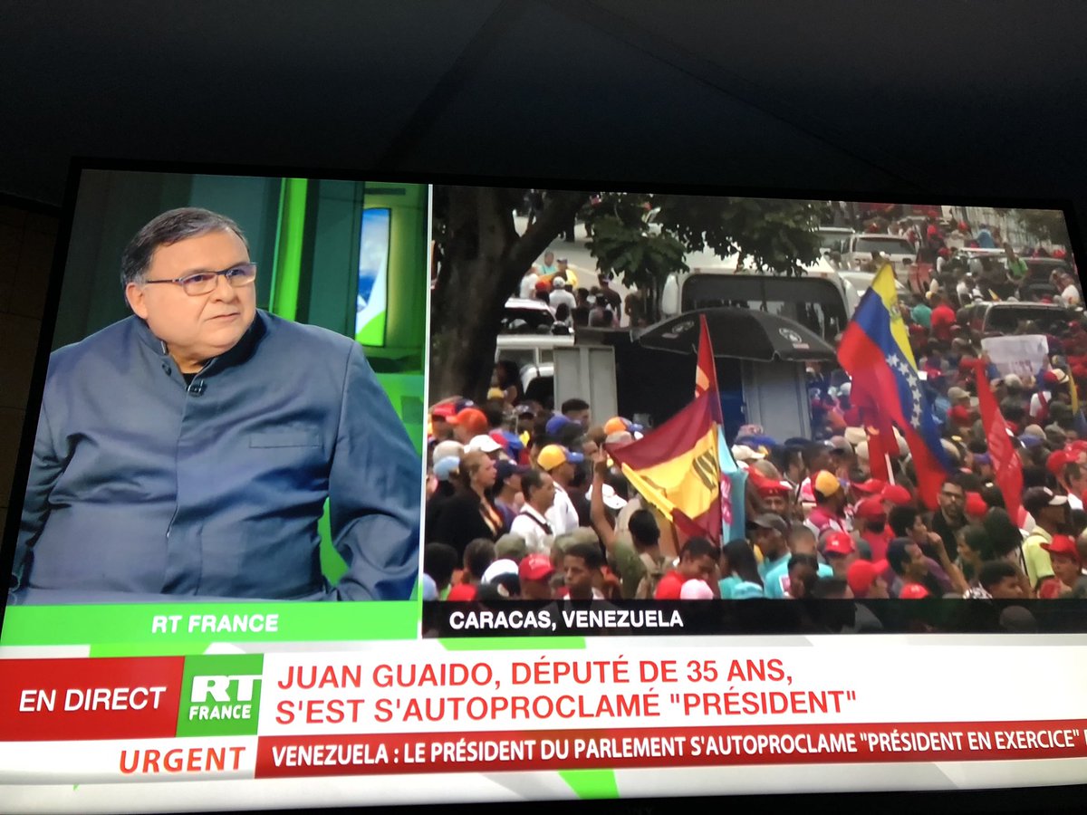 #EnVivo | El Embajador de la República Bolivariana de #Venezuela en Francia, Michel Mujica, es entrevistado en vivo a través de <a href="/RTenfrancais/">RT en français</a> para defender la democracia y la paz, y denunciar las agresiones contra el Gobierno legítimo del Presidente Nicolás Maduro. @CancilleriaVE