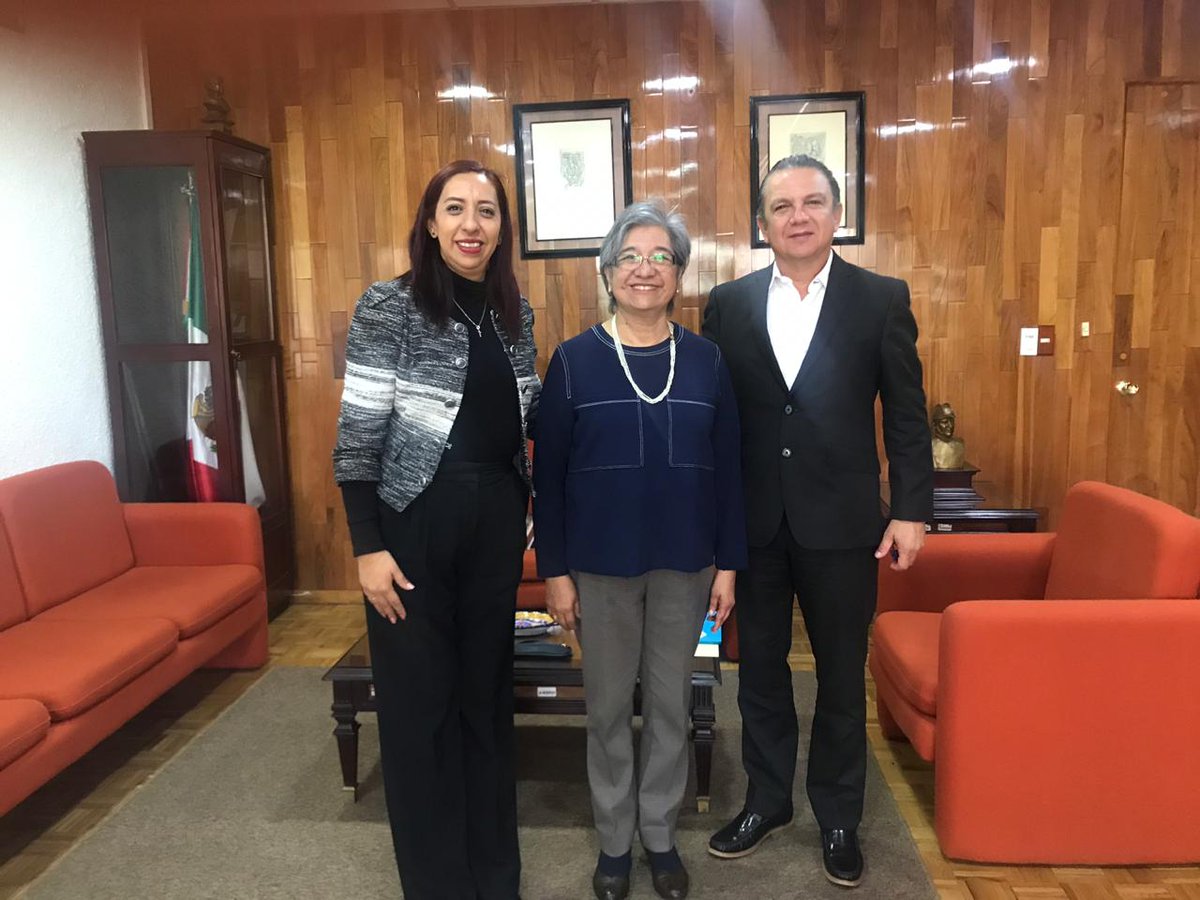 Sostuvimos diversas reuniones de trabajo con autoridades educativas de nivel superior para construir una agenda de trabajo conjunta. Los gobiernos federal y de Quintana Roo, unimos esfuerzos para mejorar la educación de nuestros jóvenes.