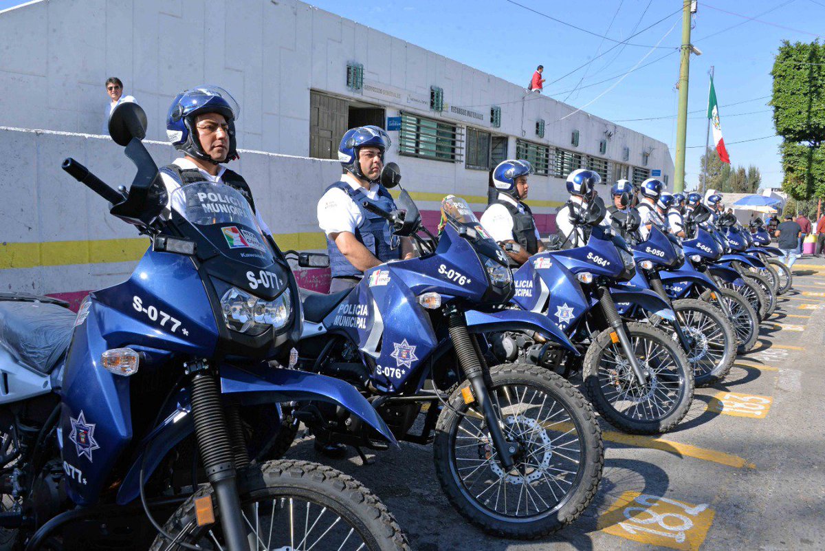 GobNeza's tweet photo. #Nota  Solicita alcalde de Nezahualcóyotl a AMLO done helicópteros a  municipios para el fortalecimiento de su seguridad en lugar de  venderlos.
https://t.co/19DLuKJ7l6 https://t.co/ttUjCjOVhE