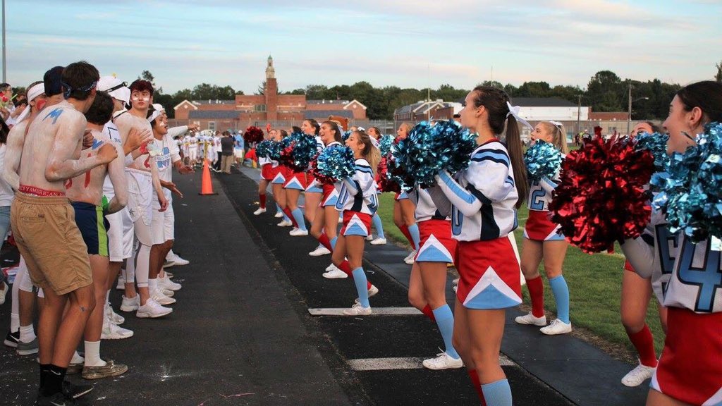 Be at the gym tonight!❤️💙
MONARCHS TAKING ON COLUMBIA RIVER @ 7, WEAR WHITE.