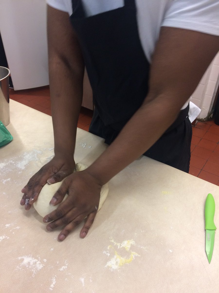 onlyconnectuk's tweet image. Great cooking skills session. This Member is making slow and
steady progress into a #crimefree life. Pizza making was a little “calm from
the chaos” for him; safe, relaxing and socialising with the team
#changinglives #releasepotential #gangcrime