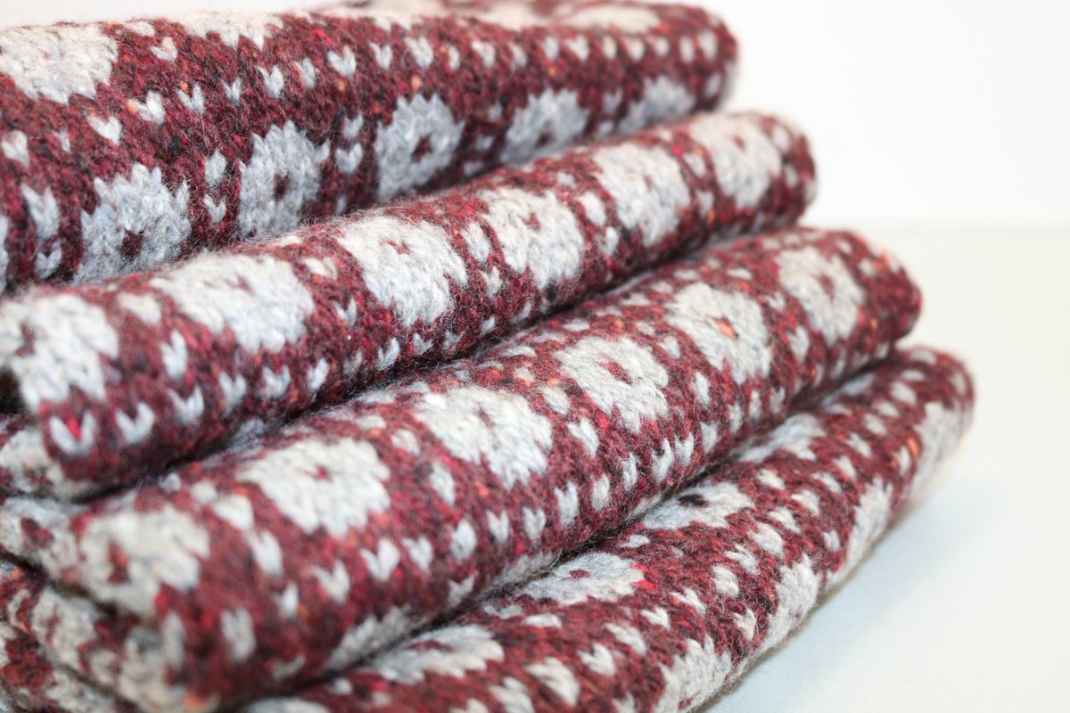 FAIRISLE KNITTING <a href="/libertylondon/">Liberty London</a> Sewing School - Learn to knit with two colours simultaneously, stranding &amp; weaving in loose ends. The workshop also covers chart reading. libertylondon.com/uk/features/ev… <a href="/RowanYarns/">Rowan Yarns</a> #rowanatliberty #rowanyarns #libertysewingschool