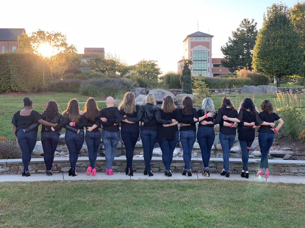 Hello Ladies! TGFI will be holding mid-year auditions this SUNDAY! If you’re a full time female student at CCSU and you love to sing please contact us at tgficcsu@gmail.com We will also be competing in the Singstong competition in New York February 8-10th! 🎀🎤💕🎶