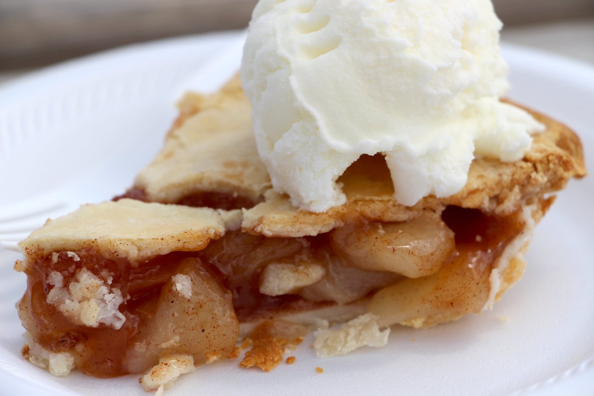 TourismRedDeer's tweet photo. It's #NationalPieDay today & #RedDeer has many choices for pies & desserts. If it's decatant Saskatoon Pie made from local saskatoons at @Heritage_Ranch or the annual @sbfmuseum Pie fundraiser each fall, Red Deer has a dessert for you. https://t.co/gGL3JrwiAQ #VisitRedDeer https://t.co/GSaQ4Wffqr