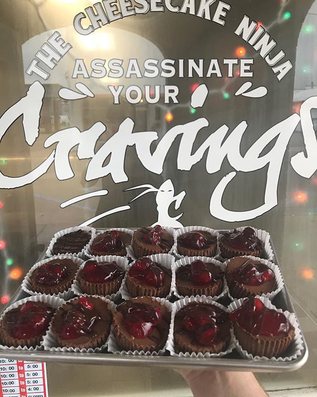 TheCheesecakeN1's tweet photo. We’ve got Black Forest minis #thecheesecakeninja #cheesecakeninja #assassinateyourcravings #yum #yummy #delicious #ilovecheesecake #instafood #nomnom #scratchmade #love #eatyourfeelings #missourifood ##capegirardeau #perryvillemo #jacksonmo #missouri #dessertporn #desserts… https://t.co/wL8bBaPKnW