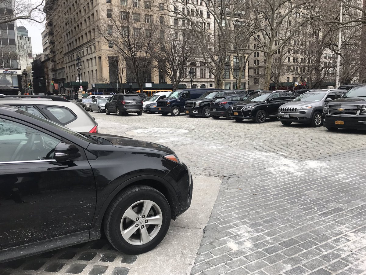 streetsblog new york on twitter city hall in visionzero nyc has parking for four bikes and four dozen cars break the car culture nycspeakercojo four bikes and four dozen cars break