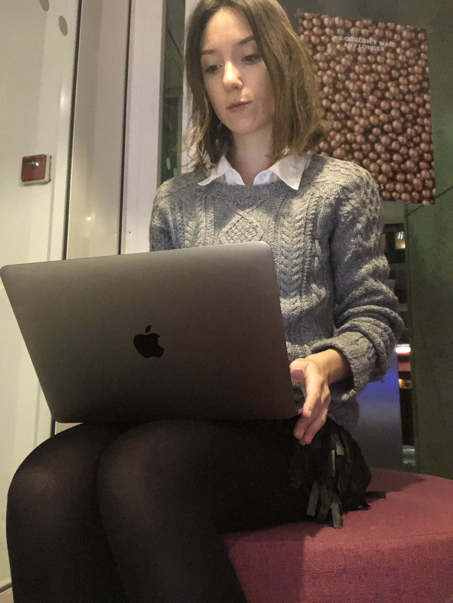 SarahPritzel's tweet image. Ist das jetzt #RemoteWorking wenn man vor dem #Bloggerevent noch an einer Pressemitteilung schreibt?